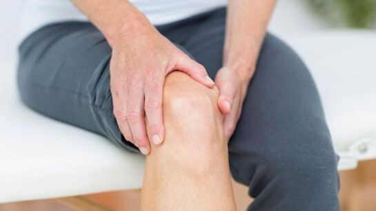 A dor no xeonllo é un síntoma clave da artrose do xeonllo