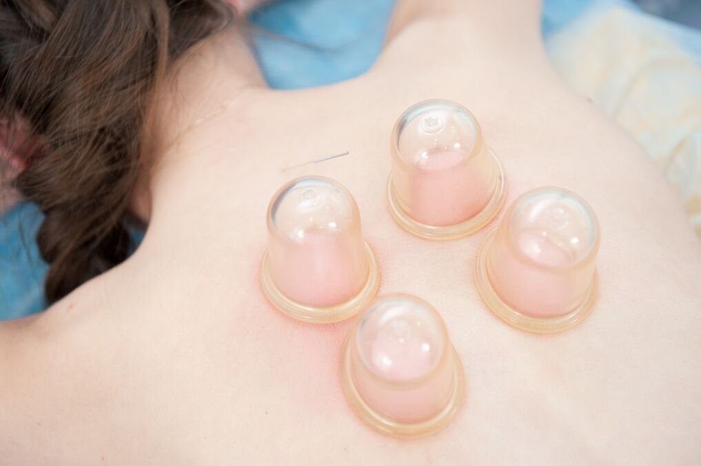 Tratamento da osteocondrose con masaxe ao baleiro